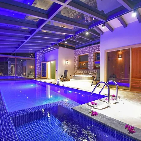 Sleeps 4 Pool Air Con Wifi